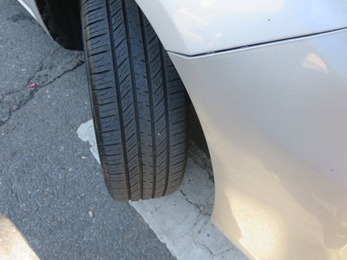 Used 2019 Nissan Versa S Plus FWD image 31