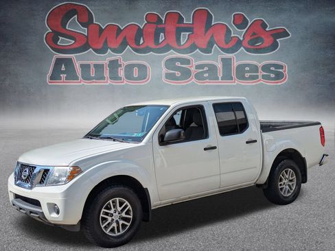 Used 2019 Nissan Frontier SV AWD/4WD image 3