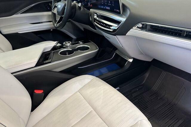 Certified 2024 Cadillac Lyriq Sport w/ LPO, Floor Liner Package AWD/4WD image 16