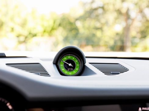 Used 2024 Porsche 911 Turbo image 18