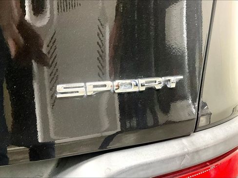 Used 2015 Jeep Cherokee Sport image 13