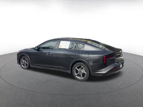 Used 2025 Kia K4 LXS image 9