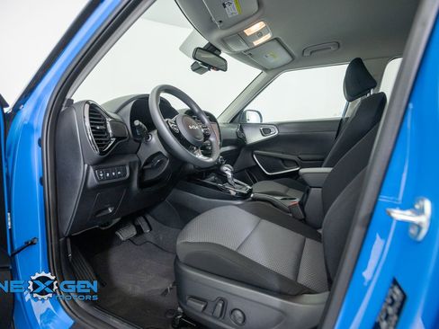 Used 2025 Kia Soul S FWD image 10