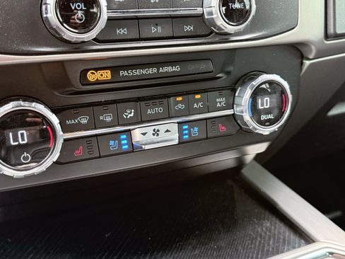 Used 2022 Ford F250 Platinum AWD/4WD image 63