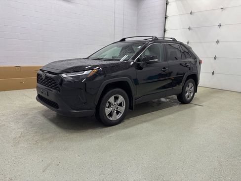 Used 2023 Toyota RAV4 XLE FWD image 8