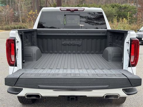 Used 2024 GMC Sierra 1500 AT4 w/ Technology Package image 16