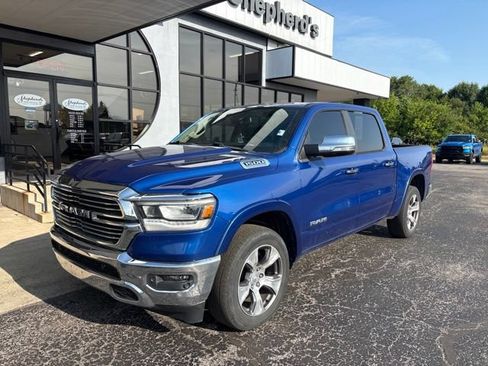 Used 2019 RAM 1500 Laramie AWD/4WD image 2
