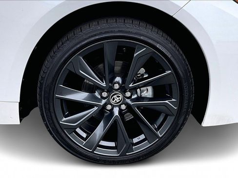 Used 2024 Toyota Corolla LE image 31