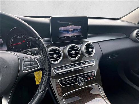 Used 2018 Mercedes-Benz C 300 4MATIC Sedan image 8