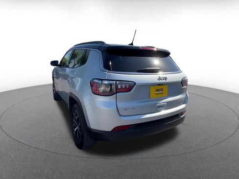 Used 2025 Jeep Compass Limited AWD/4WD image 11