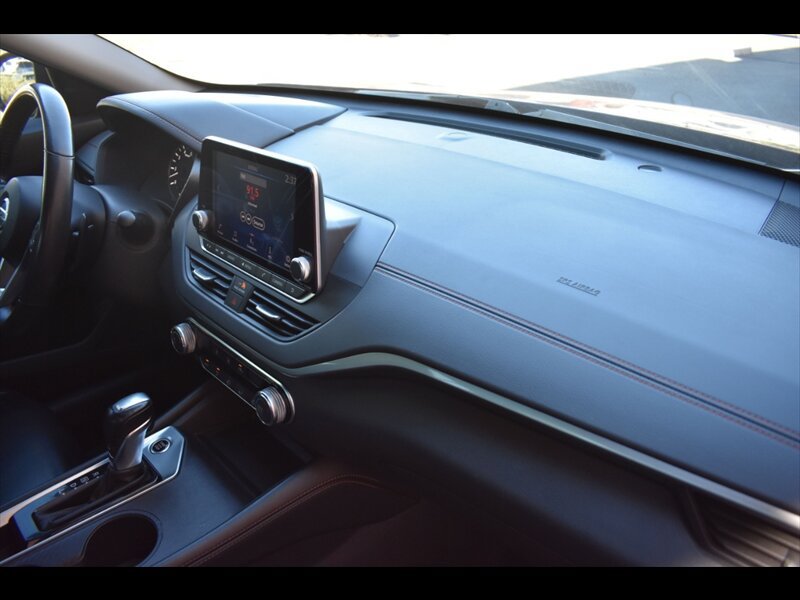 Used 2022 Nissan Altima 2.5 SR FWD image 36