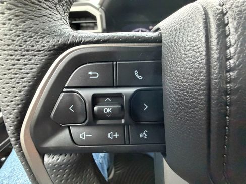 Used 2025 Toyota Tacoma TRD Off-Road image 24