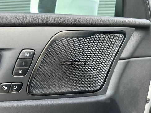 Used 2023 Volvo XC60 T8 Ultimate image 21