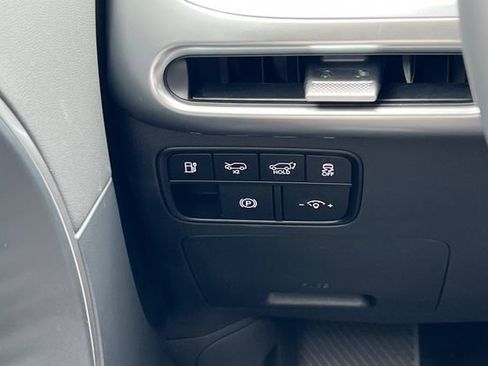 Certified 2026 Hyundai Ioniq 9 S RWD image 39