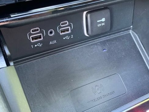 Used 2024 Jeep Grand Cherokee Limited w/ Luxury Tech Group II AWD/4WD image 24