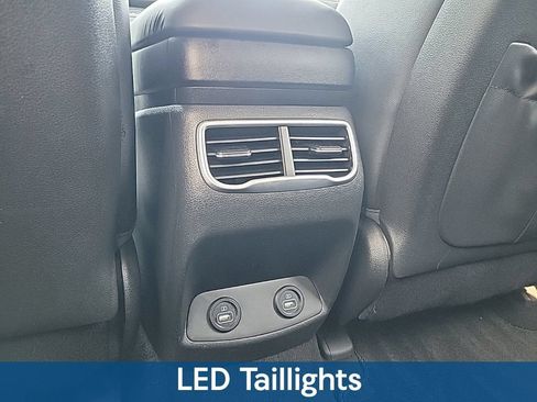 Used 2022 Hyundai Santa Fe SEL w/ Convenience + Premium Package AWD/4WD image 13