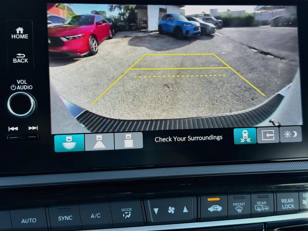 Certified 2025 Honda Odyssey Touring image 14
