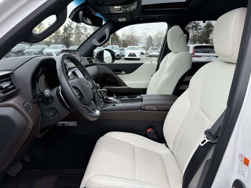 Used 2024 Lexus LX 600 4WD w/ Appearance Package image 13