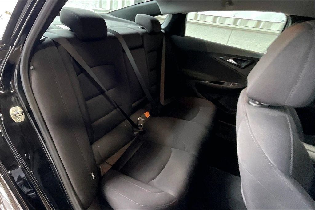 Used 2024 Chevrolet Malibu LT FWD image 16