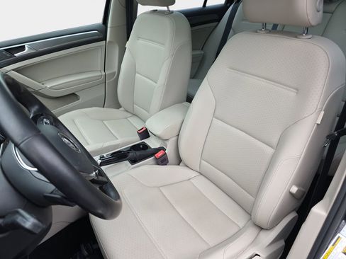 Used 2018 Volkswagen Golf Alltrack AWD/4WD image 17