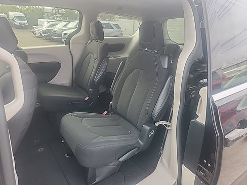 Used 2024 Chrysler Voyager LX FWD image 20
