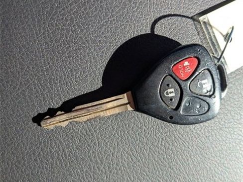 Used 2018 Toyota 4Runner TRD Off-Road w/ TRD Performance Package image 37