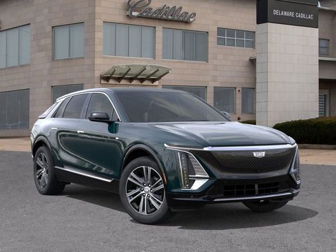 New 2026 Cadillac Lyriq Luxury AWD/4WD image 7
