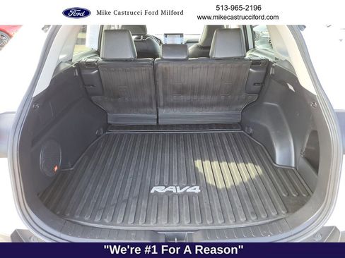 Used 2021 Toyota RAV4 XLE Premium image 27