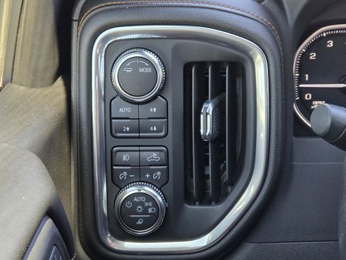 Used 2022 GMC Sierra 1500 AT4 w/ AT4 Premium Package image 16