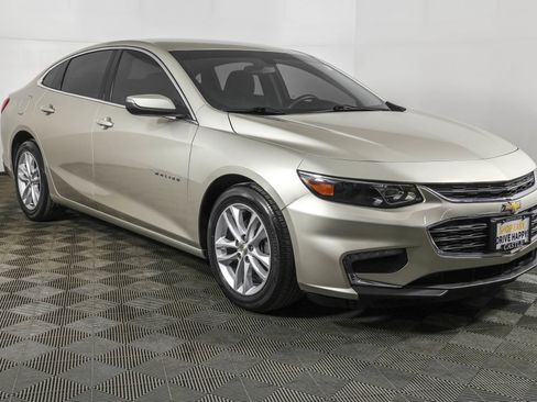 Used 2016 Chevrolet Malibu LT image 10