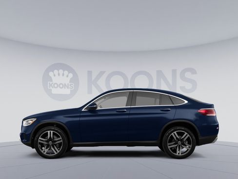 Used 2021 Mercedes-Benz GLC 300 4MATIC w/ Multimedia Package image 2