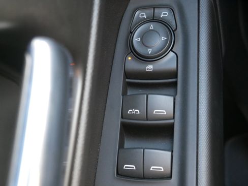 Certified 2023 Chevrolet Silverado 1500 Custom image 26