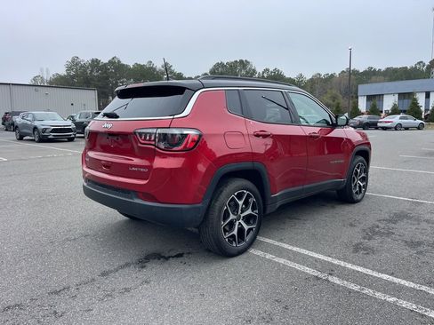 Certified 2025 Jeep Compass Limited AWD/4WD image 5
