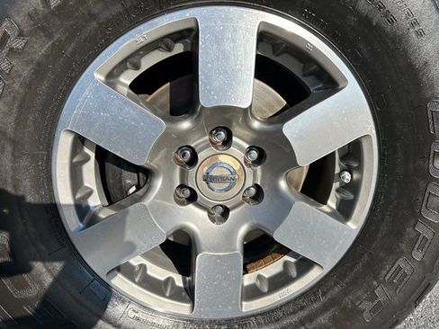 Used 2013 Nissan Frontier PRO-4X image 8