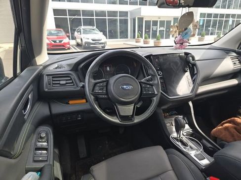 Used 2023 Subaru Ascent Onyx Edition image 2
