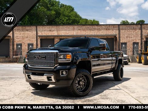 Used 2018 GMC Sierra 2500 Denali w/ Duramax Plus Package AWD/4WD image 1