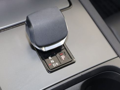 Used 2024 Land Rover Discovery Sport Dynamic SE AWD/4WD image 7