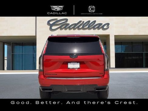 Used 2023 Cadillac Escalade Premium Luxury AWD/4WD image 4