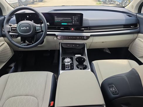 New 2026 Kia Carnival SX FWD image 12