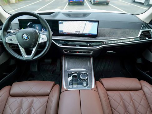Used 2023 BMW X7 xDrive40i w/ Premium Package AWD/4WD image 44