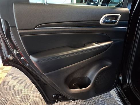 Used 2021 Jeep Grand Cherokee Limited w/ Luxury Group II image 15