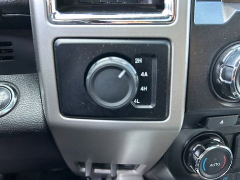 Used 2015 Ford F150 Lariat image 25