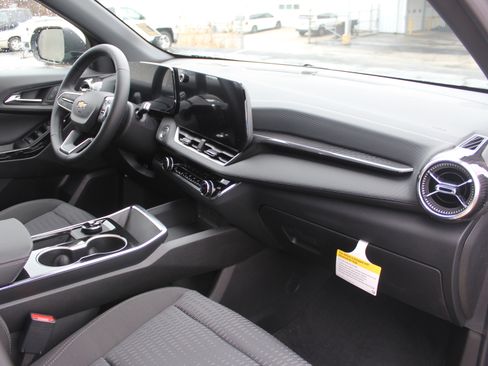 New 2026 Chevrolet Equinox LT image 14