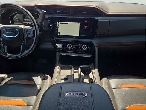 Used 2024 GMC Sierra 2500 AT4 AWD/4WD image 7