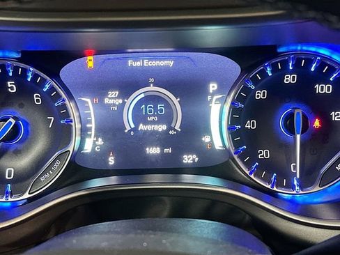 New 2026 Chrysler Pacifica Select image 13