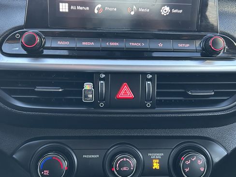 Used 2023 Kia Forte LXS image 27