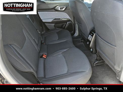 Used 2024 Jeep Compass Sport image 33