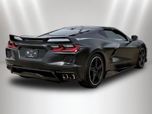 Used 2022 Chevrolet Corvette Stingray Preferred Cpe w/ Z51 Performance Package RWD image 6