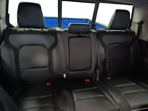 Used 2022 RAM 1500 Laramie AWD/4WD image 18