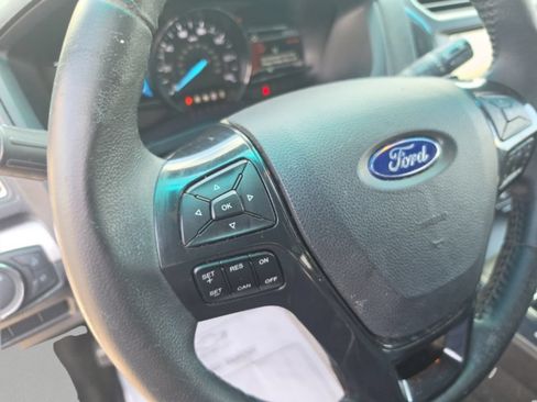 Used 2016 Ford Explorer XLT w/ Equipment Group 202A FWD image 20